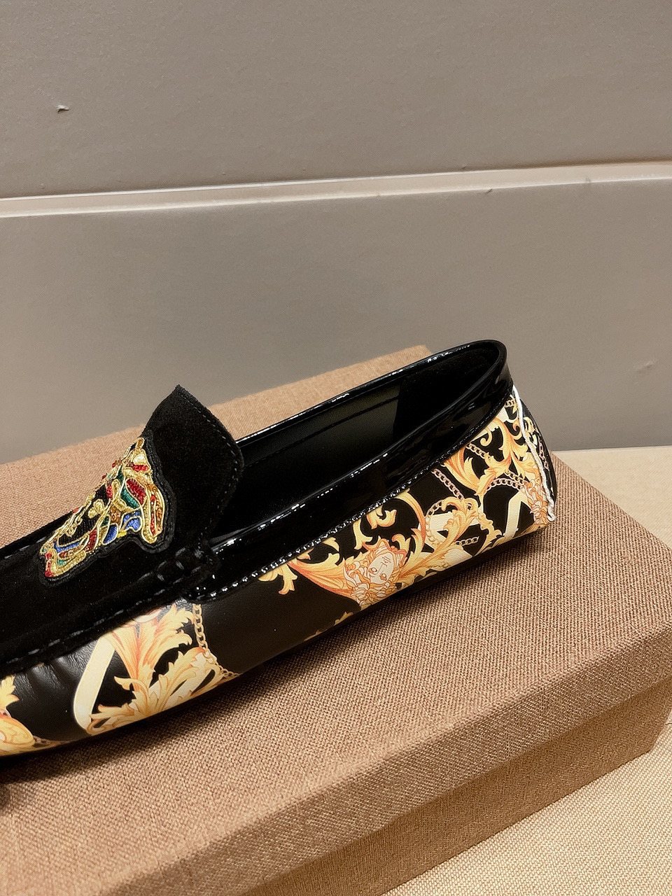 Men's Black Gold Ornamental Slip-On Loafers